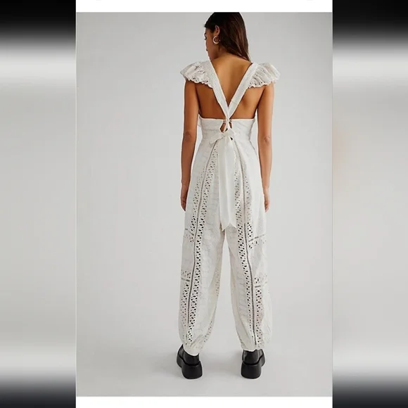 NWT  Free People Mikayla Jumpsuit Size Medium Gorgeous!!! - Picture 5 of 9